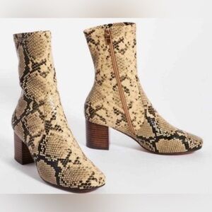 Anthropologie Silent D Cabrie Bootie Snakeskin Animal Print Size 40 / 9